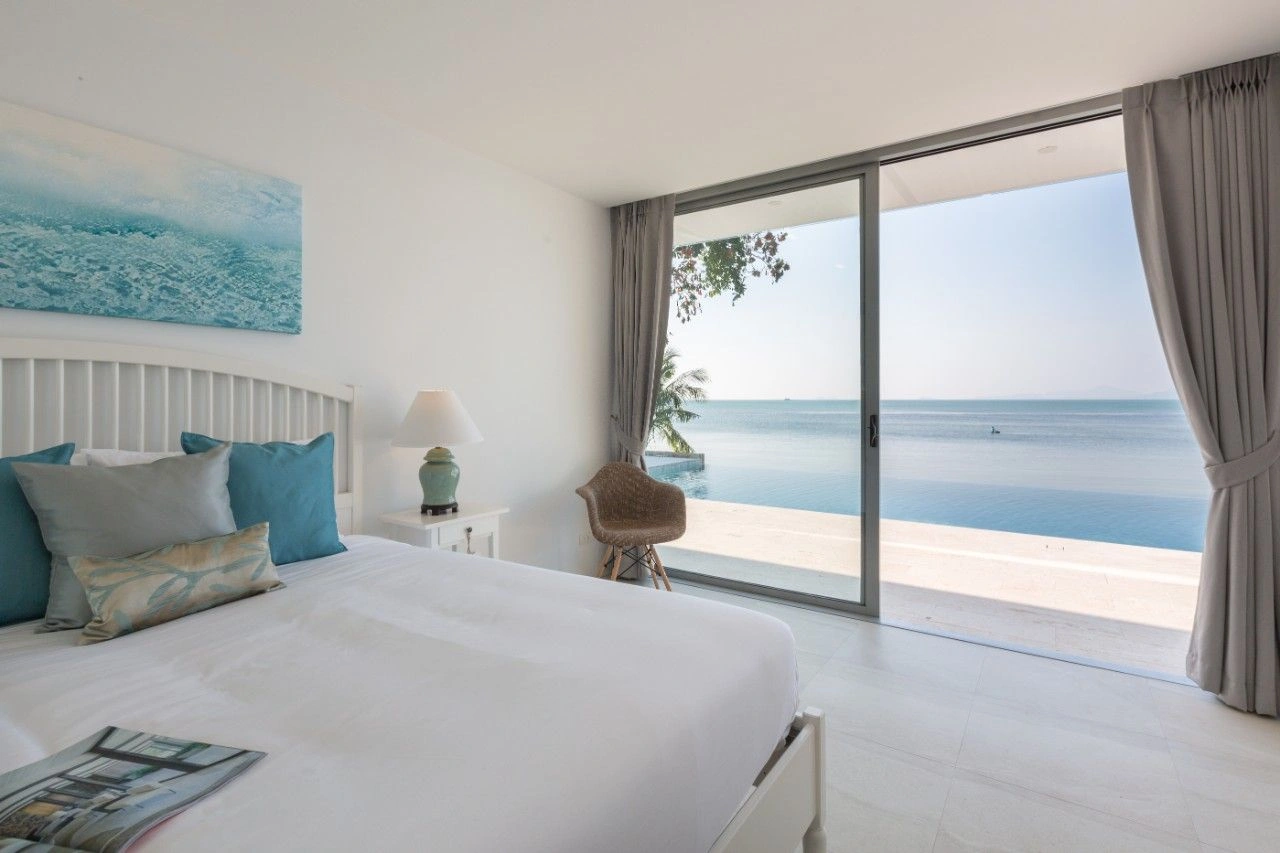 Incredible villa by the sea 3+1 with private pool