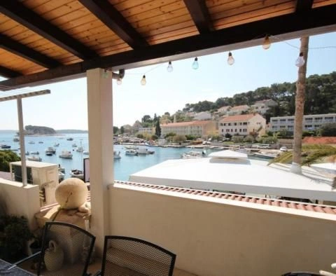 1+1 apartment by the sea on the island of Hvar