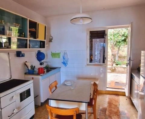 House of 100m2 near the Adriatic coast in Komarna