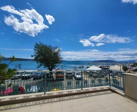 Spacious house on the waterfront in the center of Castel Stafilich