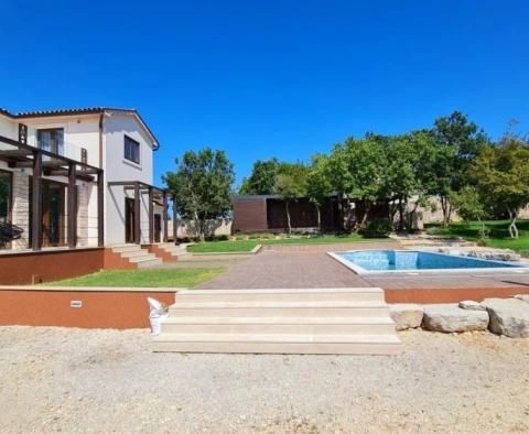 New villa in a quiet location in the Barban area, 5 km from the sea