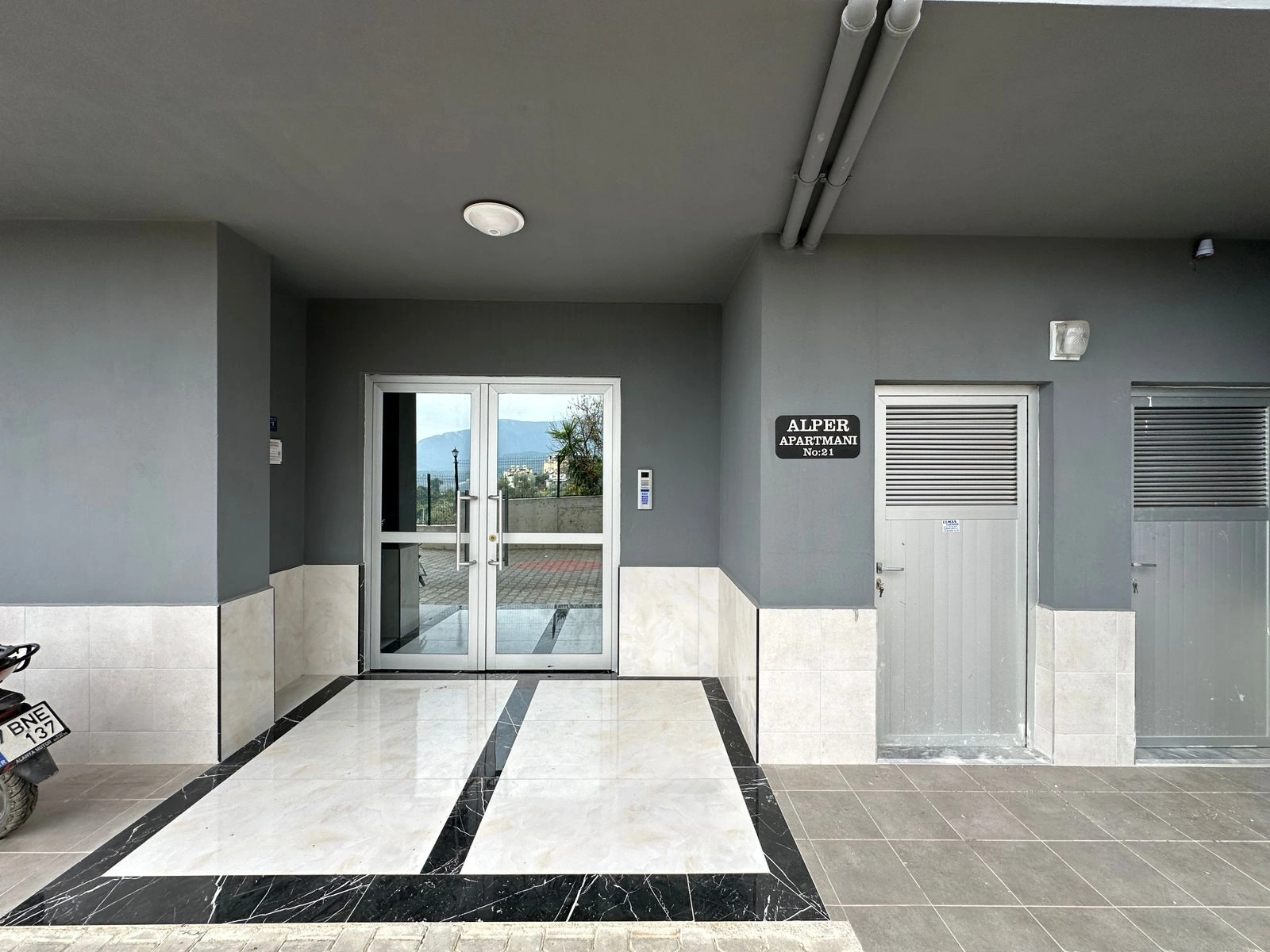 Appartement 2+1 avec vue sur la montagne dans le quartier d'Oba à Alanya