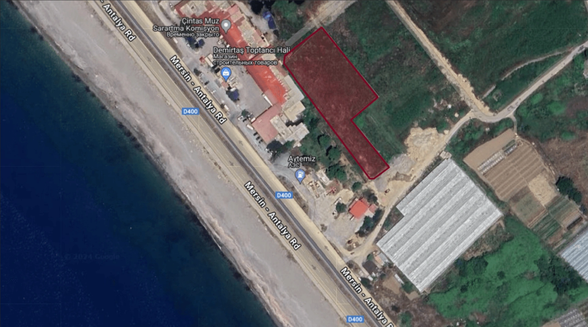 Plots for construction of apartments, villas and hotels in Demirtas