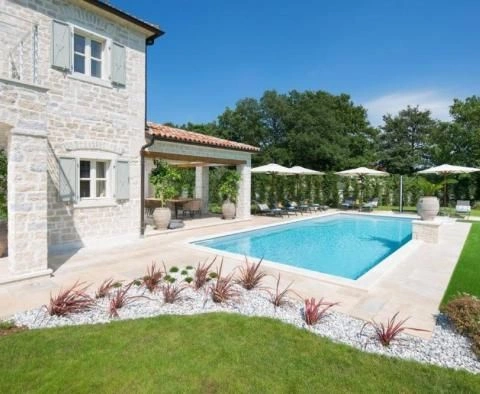 Außergewöhnliche Luxus-Steinvilla im Gebiet Kanfanar