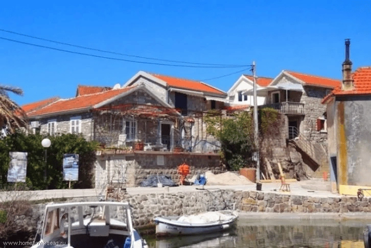 Stone house 1+1 in Belila on the Lustica peninsula