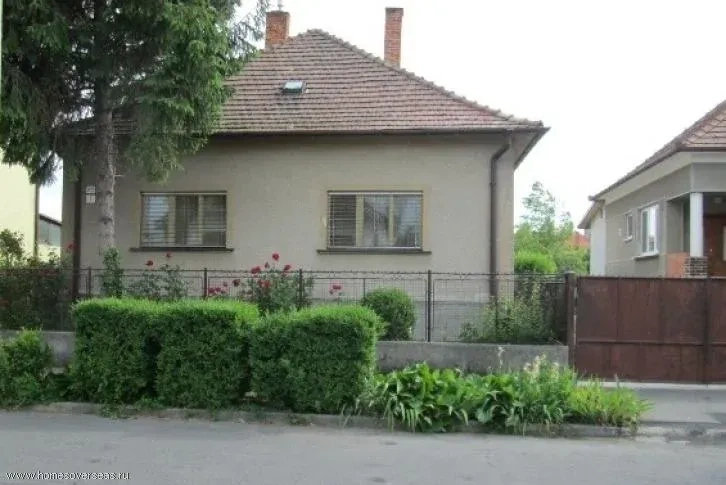 Casa con un gran jardín y viñedo en el río Danubio, Eslovaquia