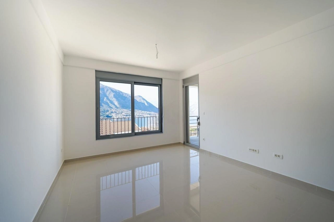 Apartment 58 m2 with bay view