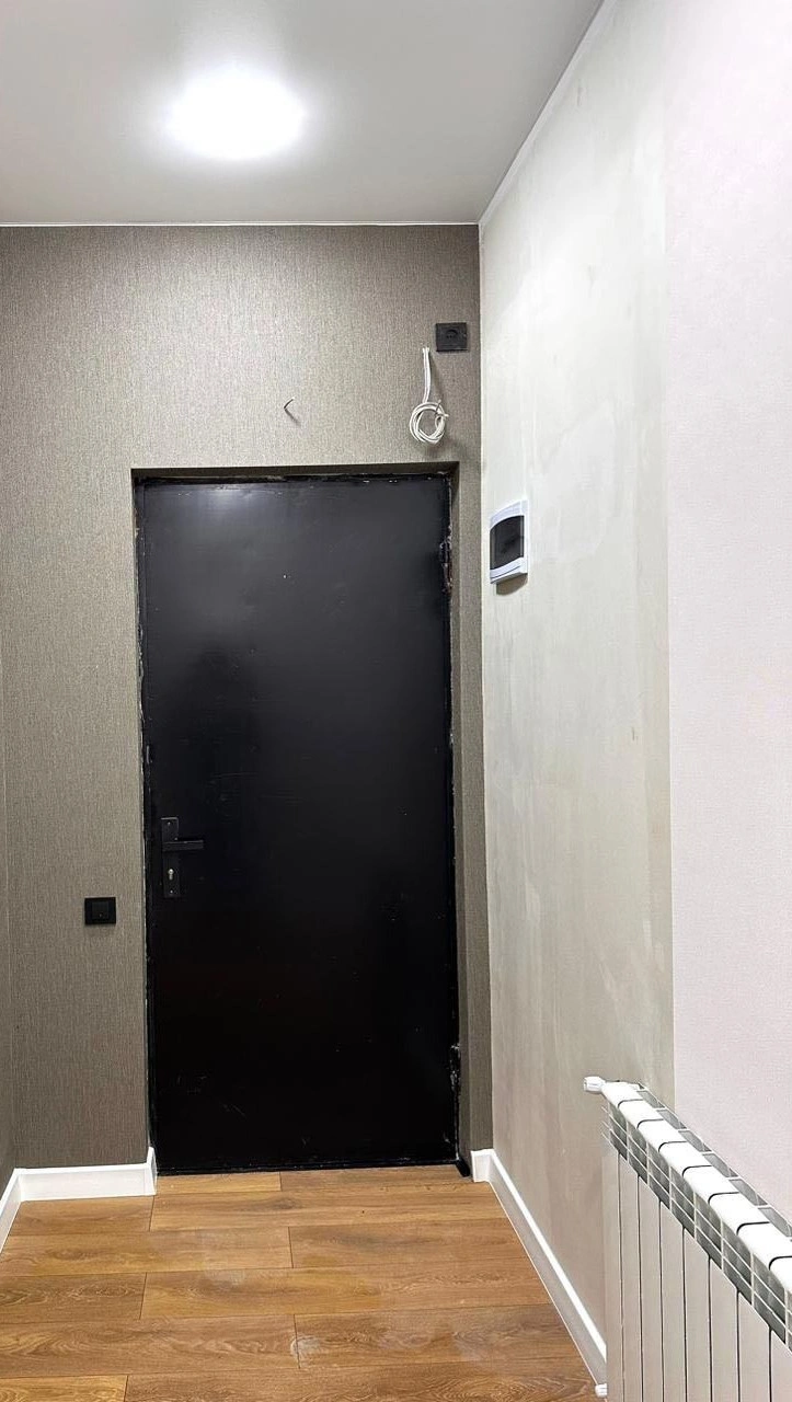 72 m2 का विस्तृत नवीनीकृत अपार्टमेंट