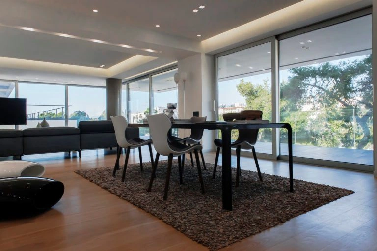 مجمع يتكون من 6 شقق في مدينة أثينا، اليونان