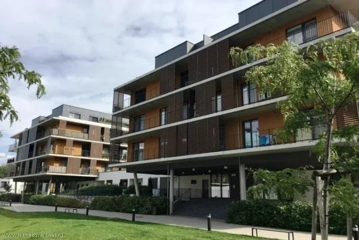 布拉迪斯拉发低层住宅的现代公寓