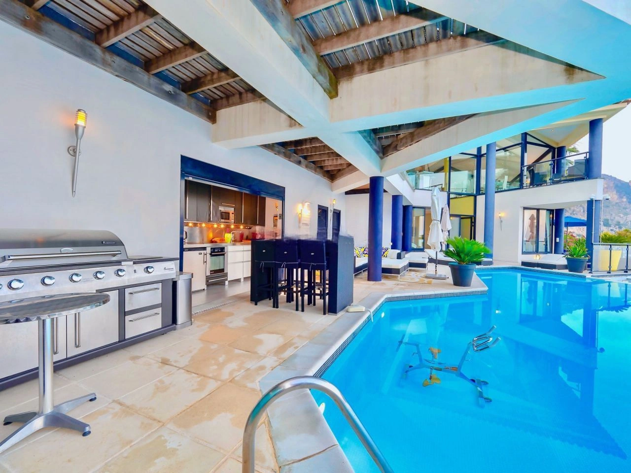 Eze'de Eşsiz 4+1 villa