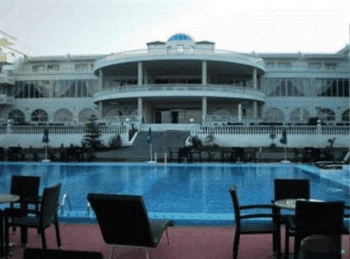 Hotel near Thessaloniki 4500 m2