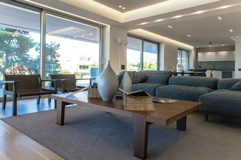 مجمع يتكون من 6 شقق في مدينة أثينا، اليونان