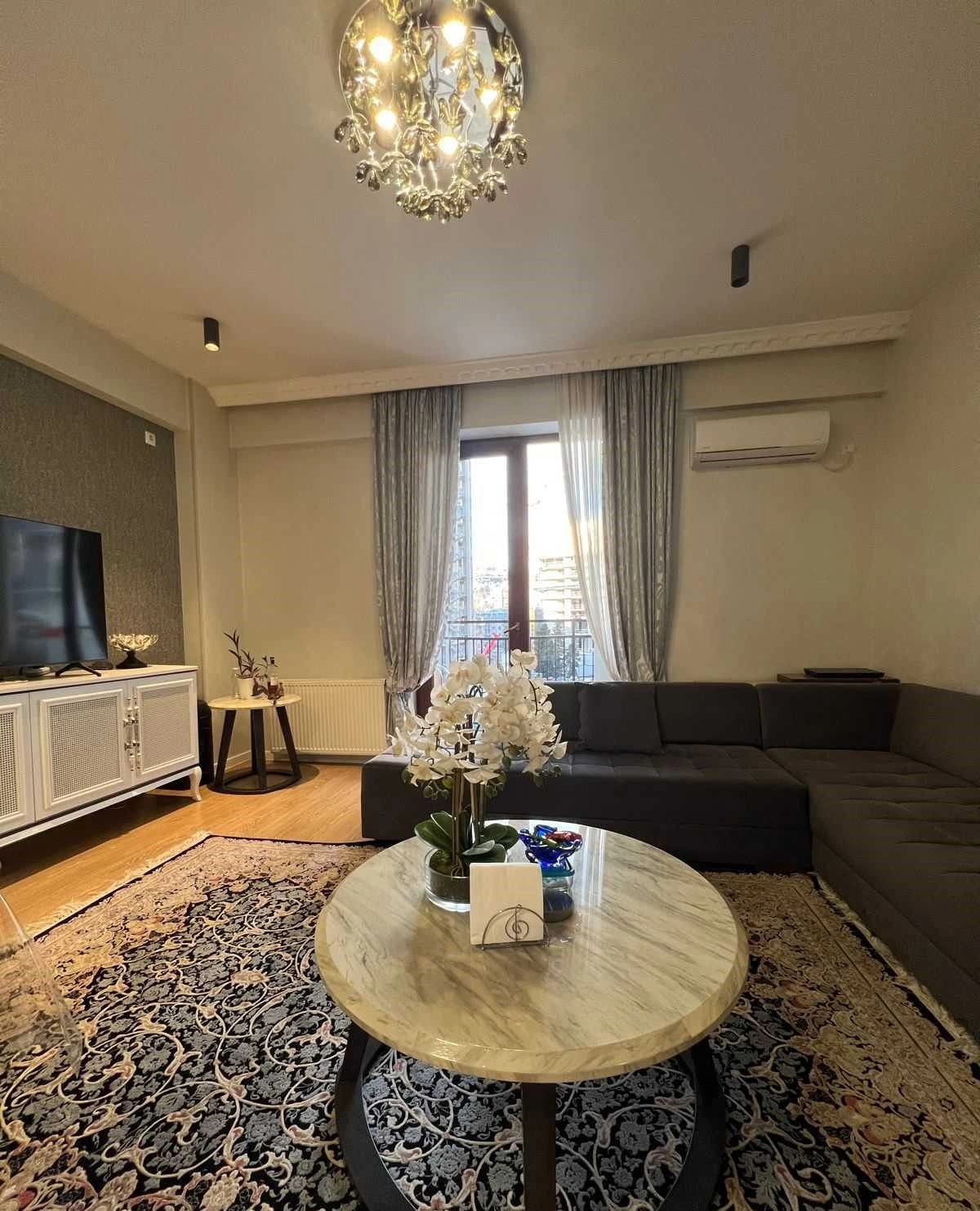 Appartement 2+1 près du parc central de Tbilissi, Géorgie