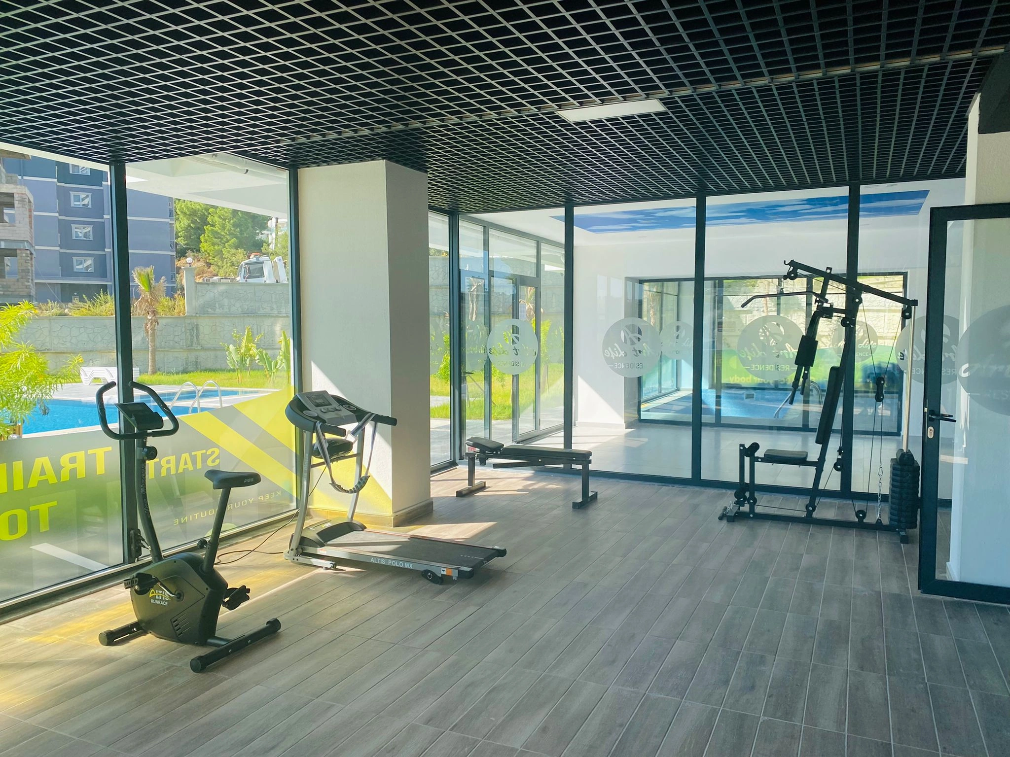 شقق على البحر 1+1 في أفصالر