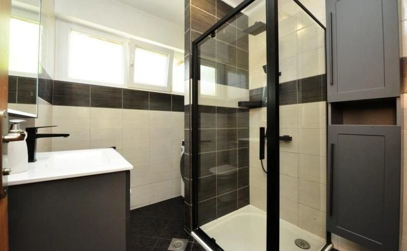 扎达尔海边 2+1 复式