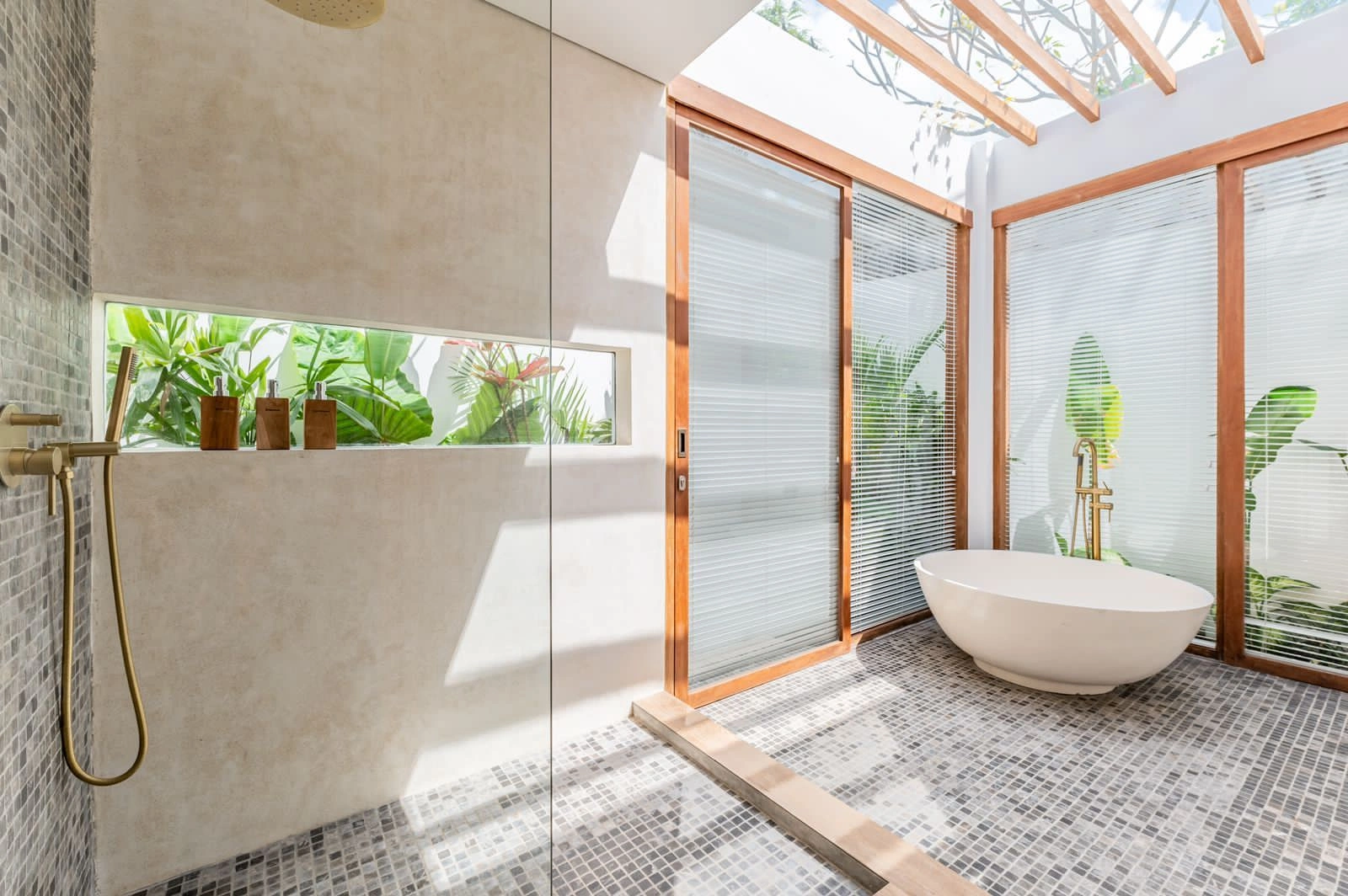 Very cozy 1+1 villa near the beach