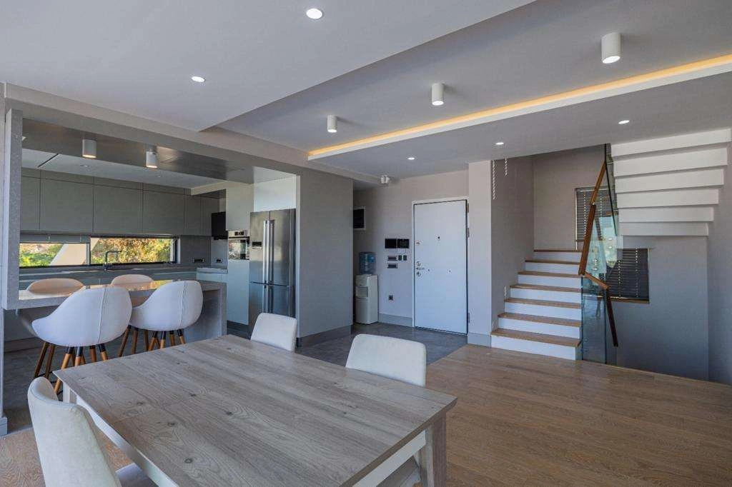 فيلا فاخرة بمساحة 230 م2 مع مسبح