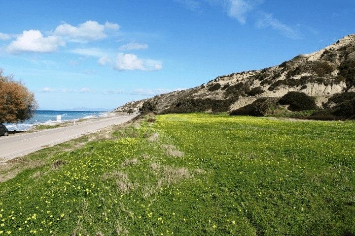 Terrain de 4320 m² à Rhodes