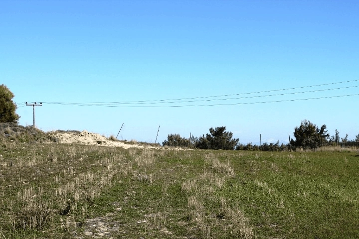 Terrain de 17500 m² à Rhodes
