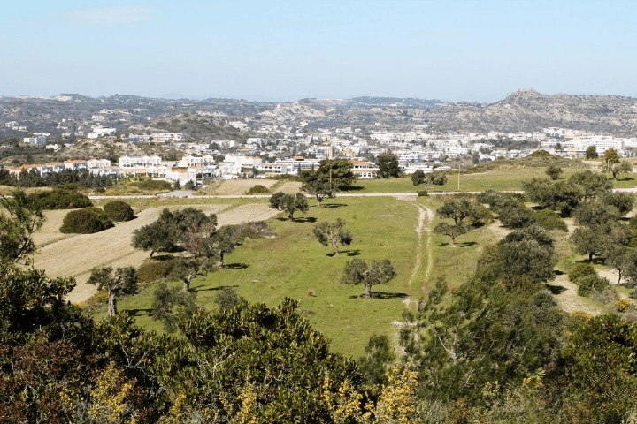 Terrain de 17500 m² à Rhodes