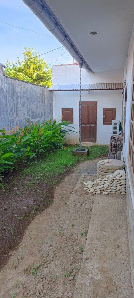 A 4-bedroom house with an area of 250 m2