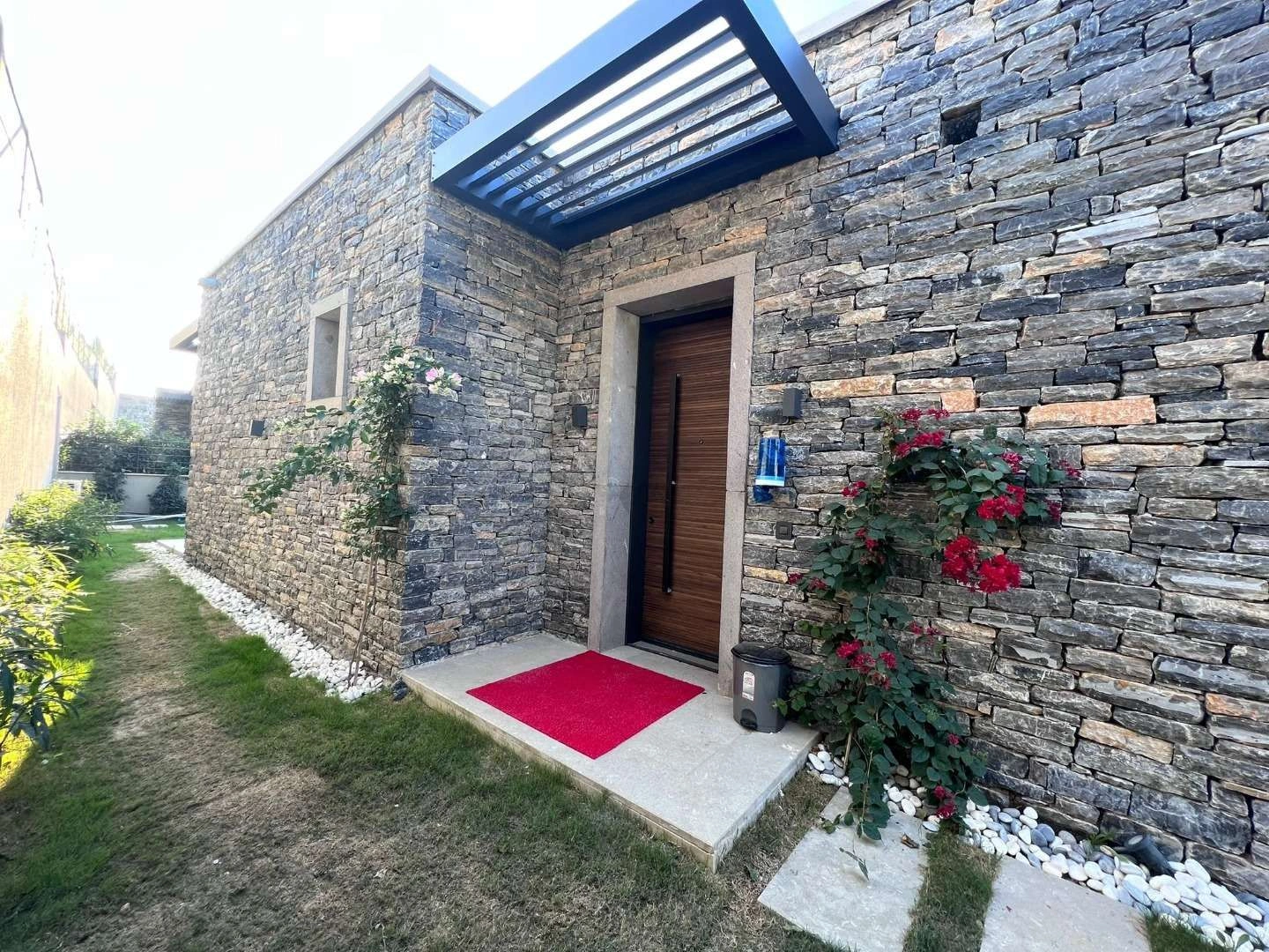 A complex of villas with a unique sea view