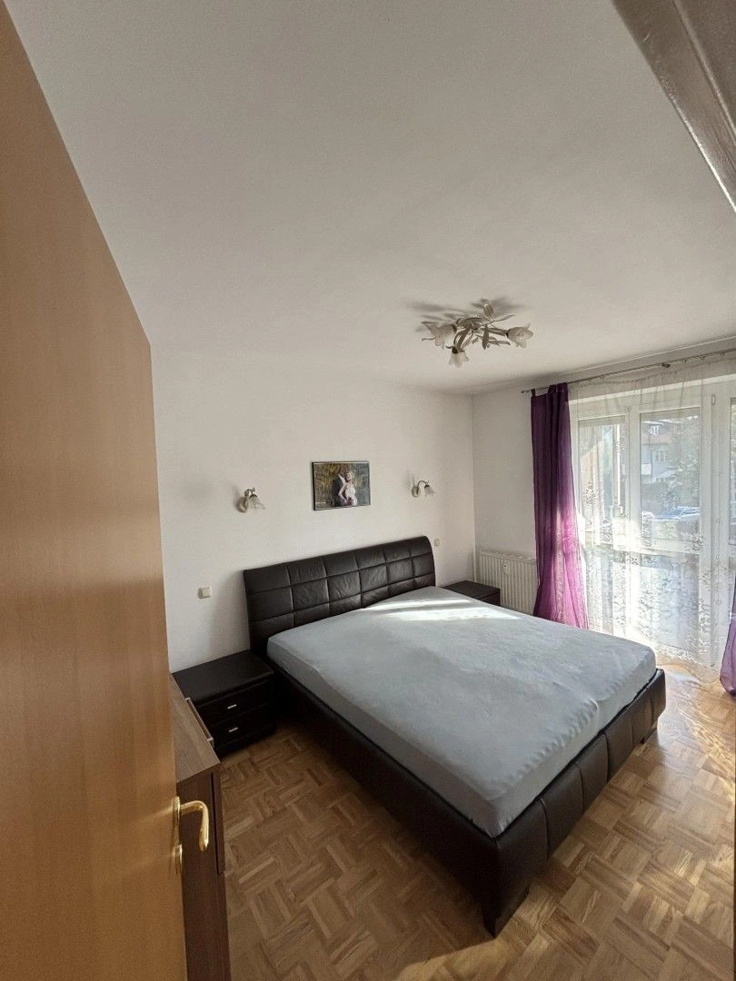 Three-room apartment in Froschberg, Austria