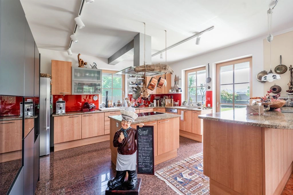 Luxury villa with winter garden in Salzburg