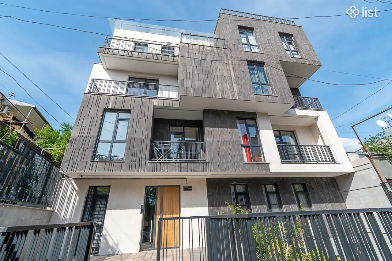 Обновлённая квартира 2+1 в Ереване, Армения