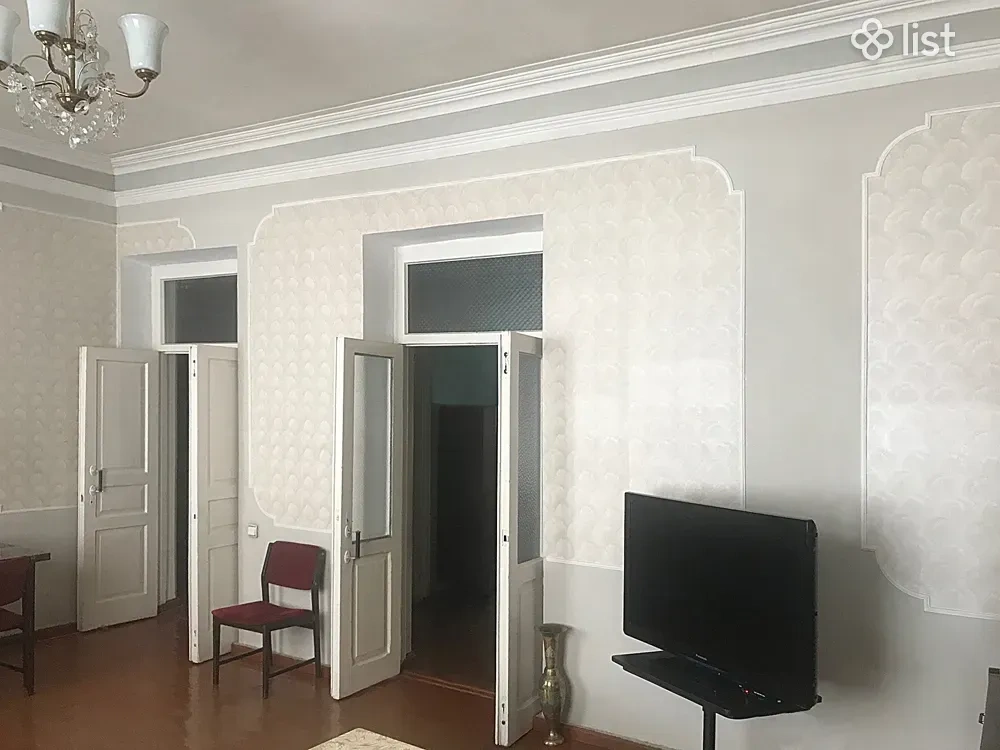 Spacious apartment 195 m2 in Yerevan, Armenia
