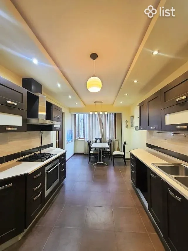 Modern apartment 101 m2 in Yerevan, Armenia