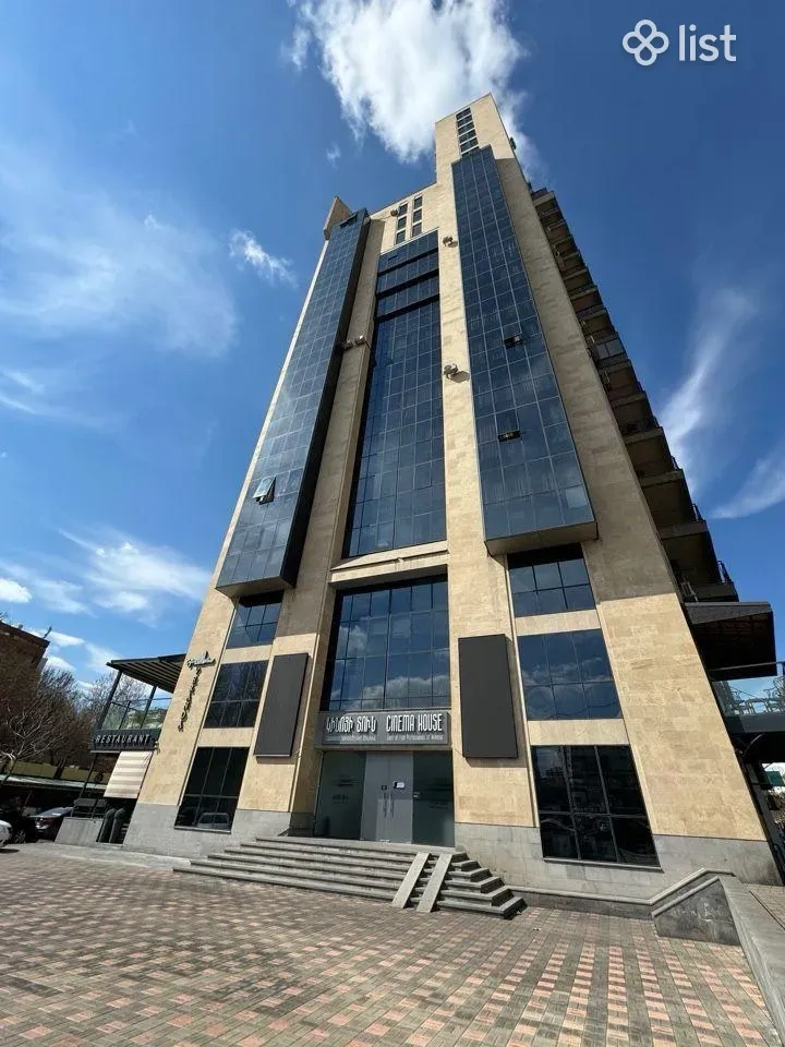 Spacious apartment 217 m2 in Yerevan, Armenia