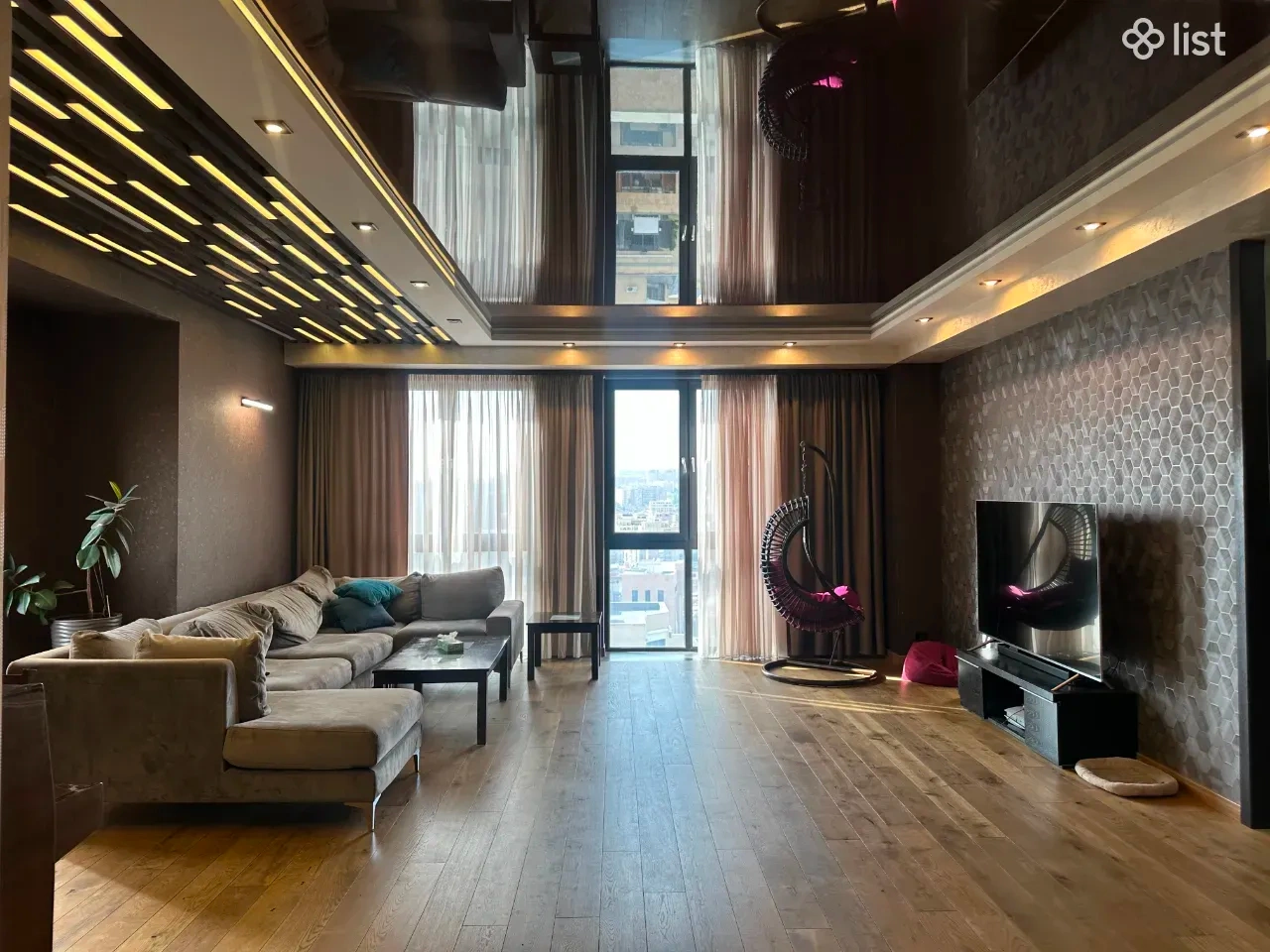 Spacious apartment 217 m2 in Yerevan, Armenia