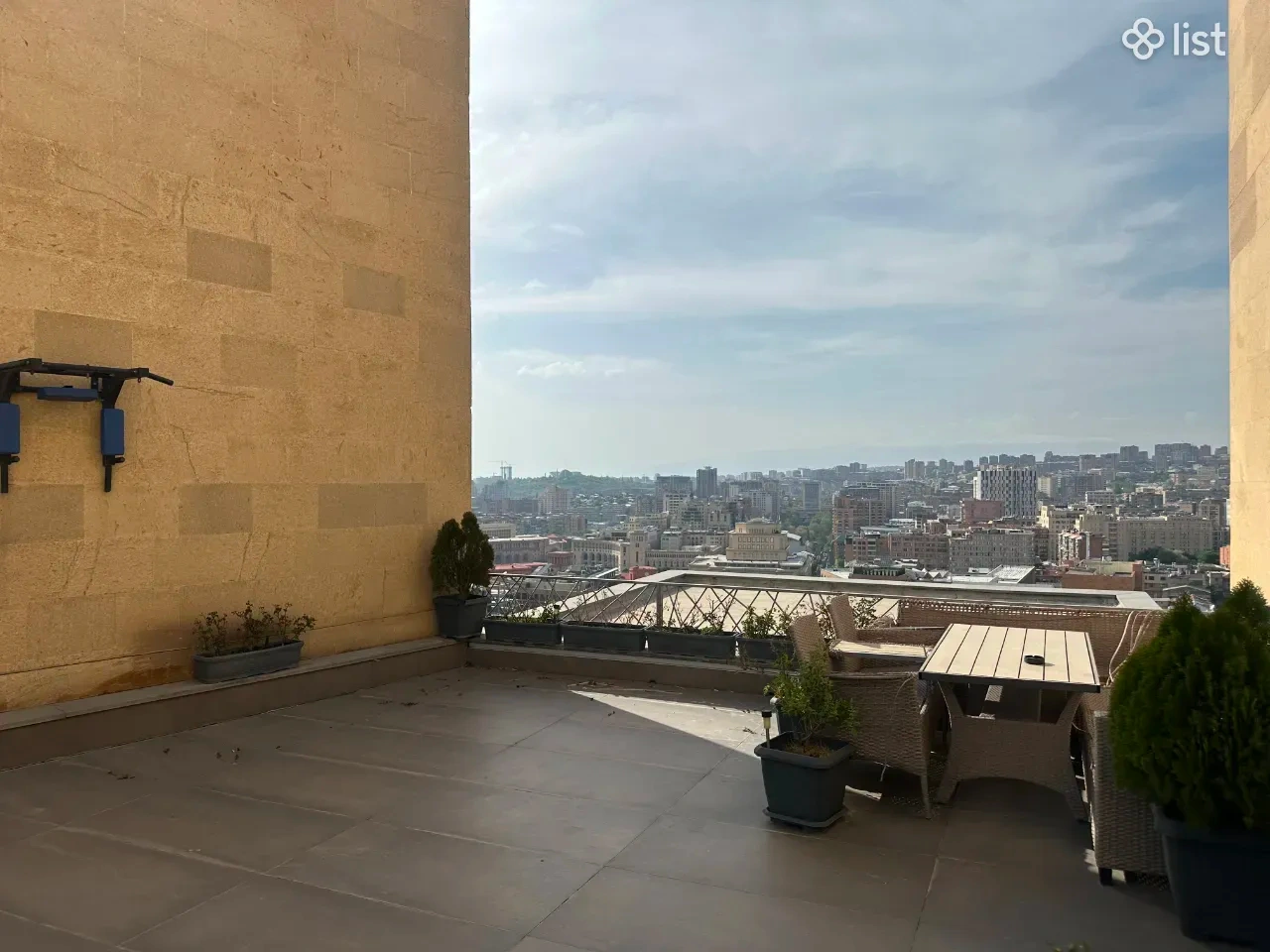 Spacious apartment 217 m2 in Yerevan, Armenia