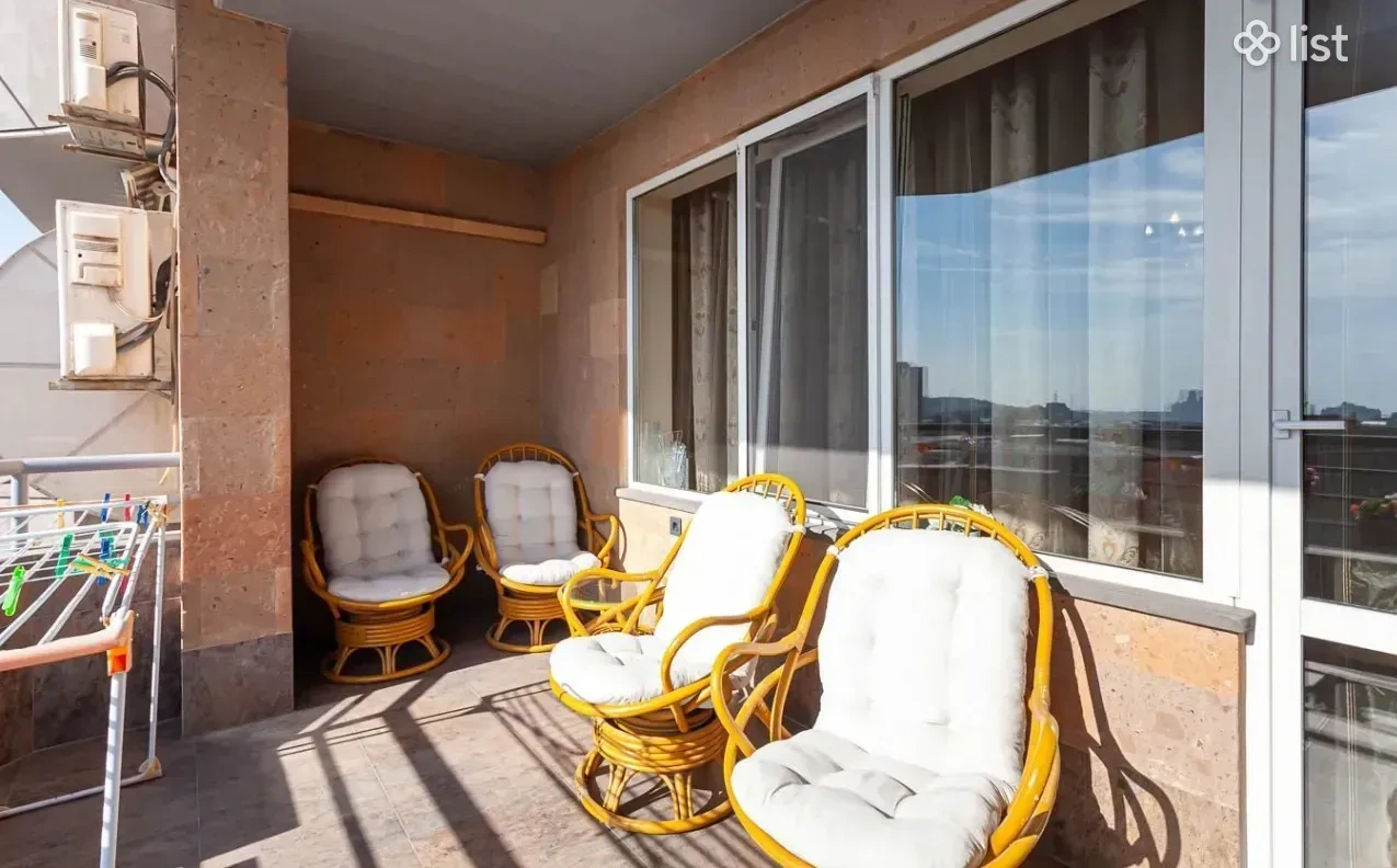 アルメニア(エレバン)家具付きアパート 166 m²