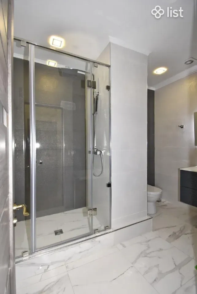 यरेवान, आर्मेनिया में विशाल 3+1 अपार्टमेंट