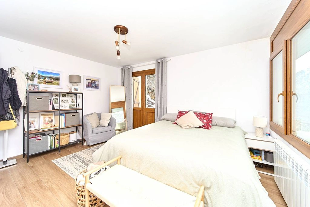 Renovated house 283 m2 in l'Aldosa, Andorra