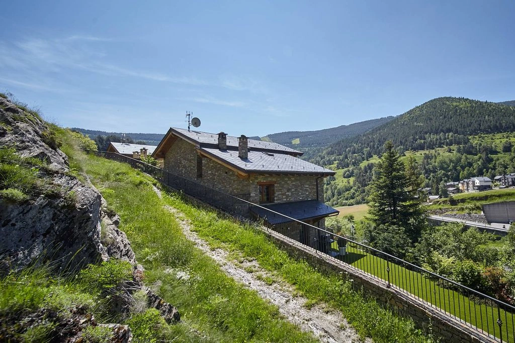 Amplia casa 4+1 en Pal, Andorra