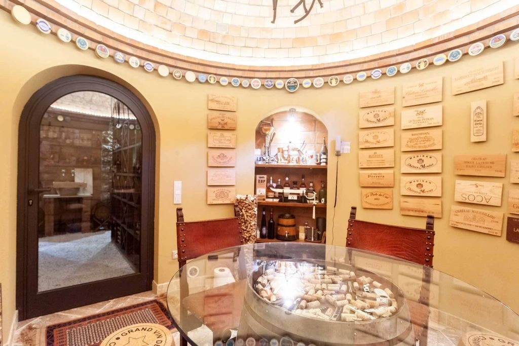 Spacious house 1533 m2 in Escaldes-Engordany, Andorra