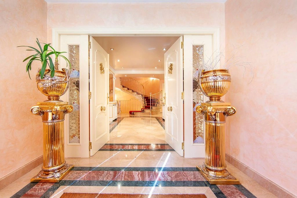 Spacious villa 907 m2 in Andorra la Vella, Andorra