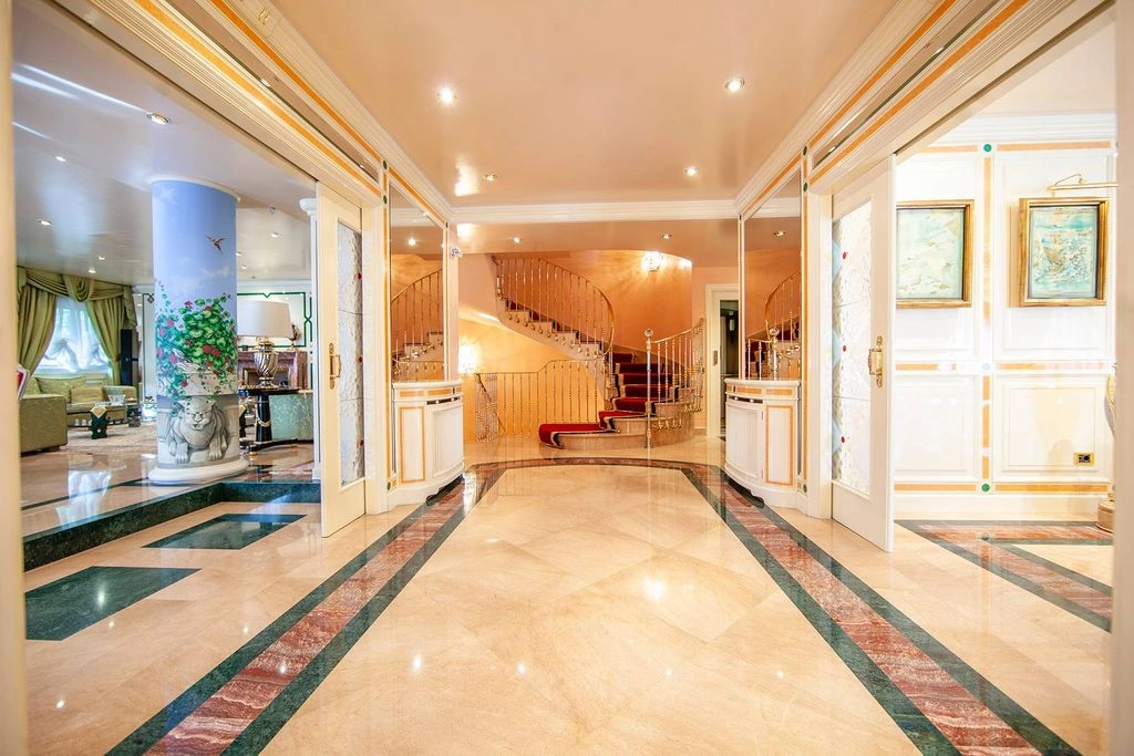 Spacious villa 907 m2 in Andorra la Vella, Andorra