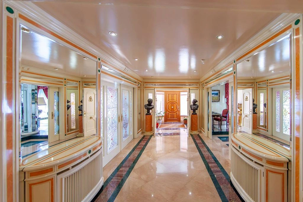 Spacious villa 907 m2 in Andorra la Vella, Andorra