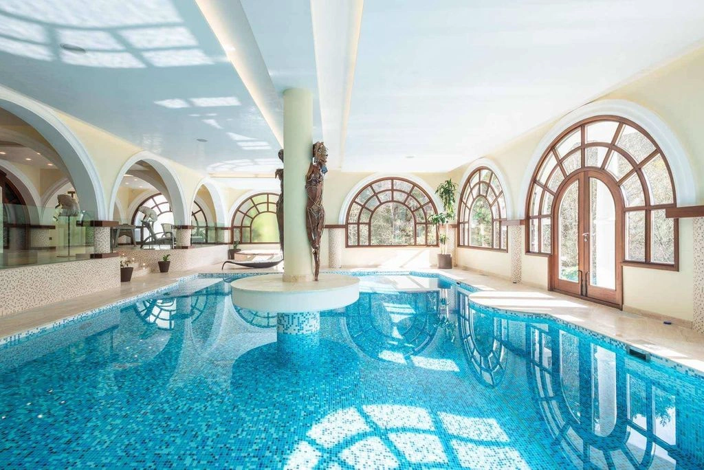 Luxurious villa 1675 m2 in La Massana, Andorra