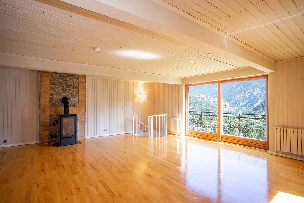 Gemütliche Villa 4+1 in Sispony, Andorra