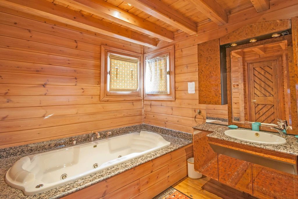 Furnished villa 500 m2 in Pal, Andorra