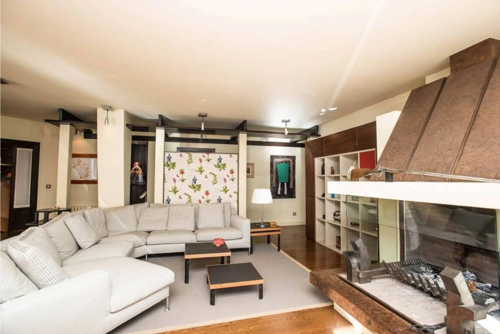 Spacious duplex 258 m2 in Andorra la Vella, Andorra