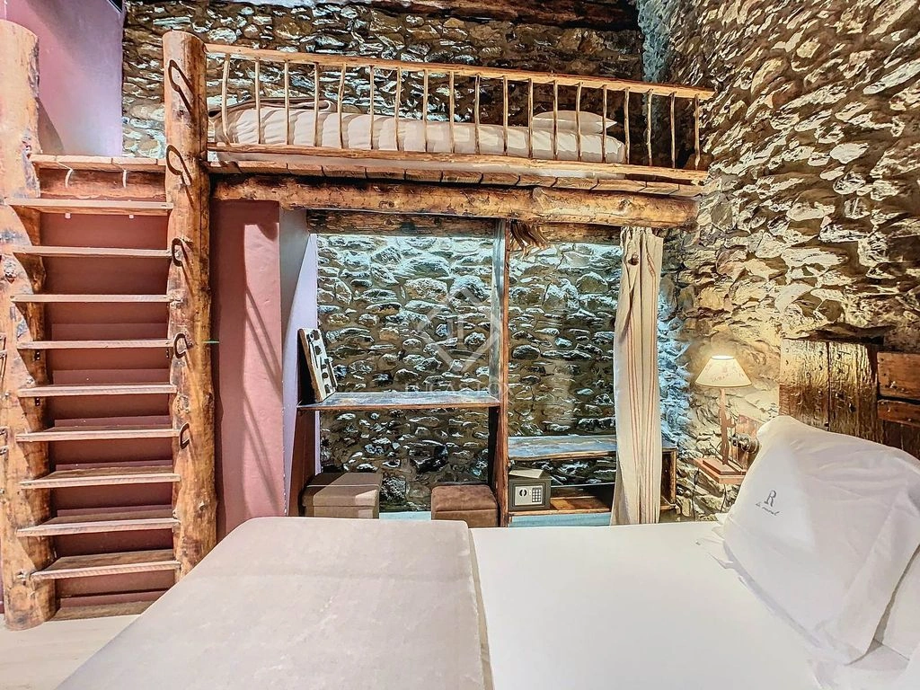 Renovated house 252 m2 in Sornas, Andorra