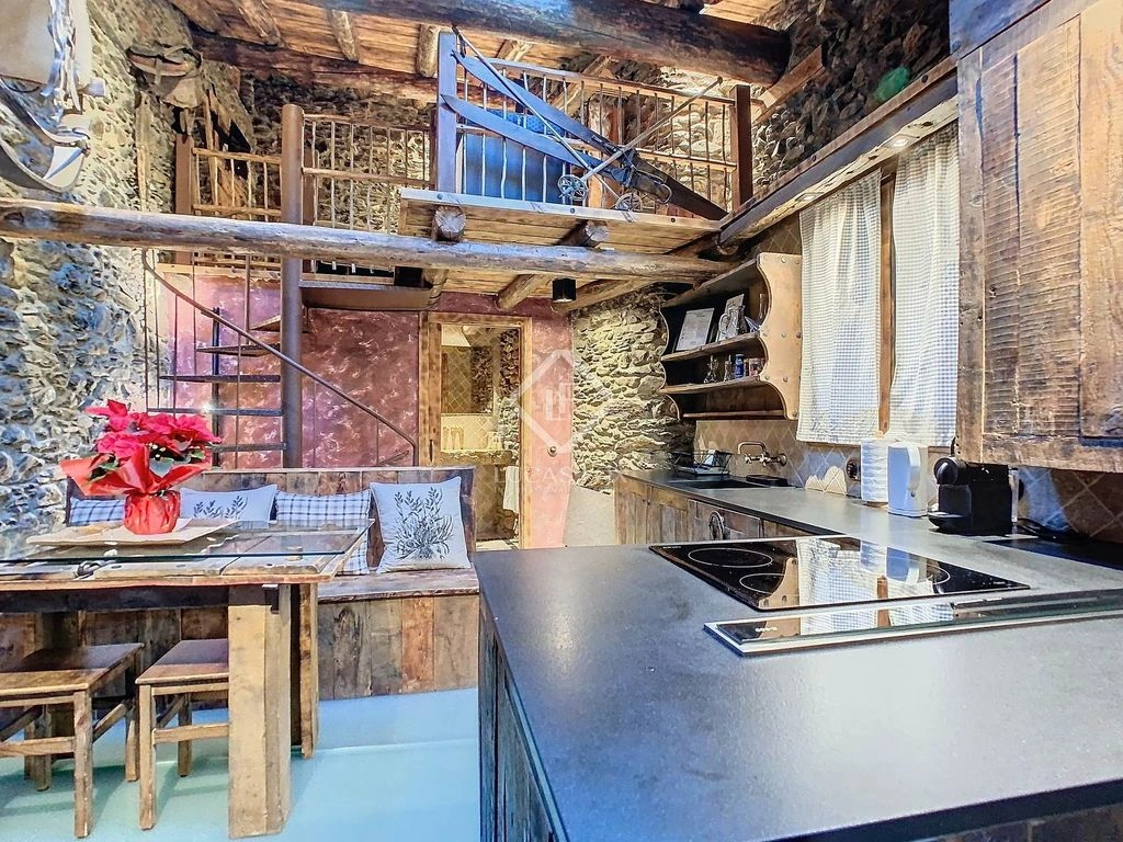 Renovated house 252 m2 in Sornas, Andorra
