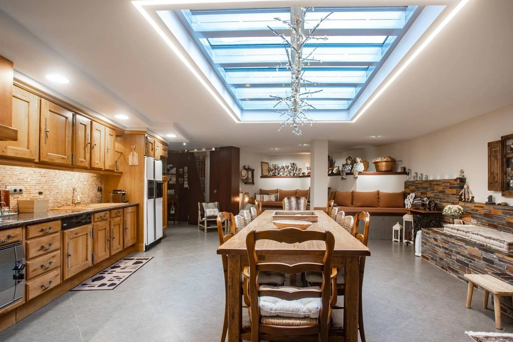 Villa amplia de 500 m2 en La Massana, Andorra